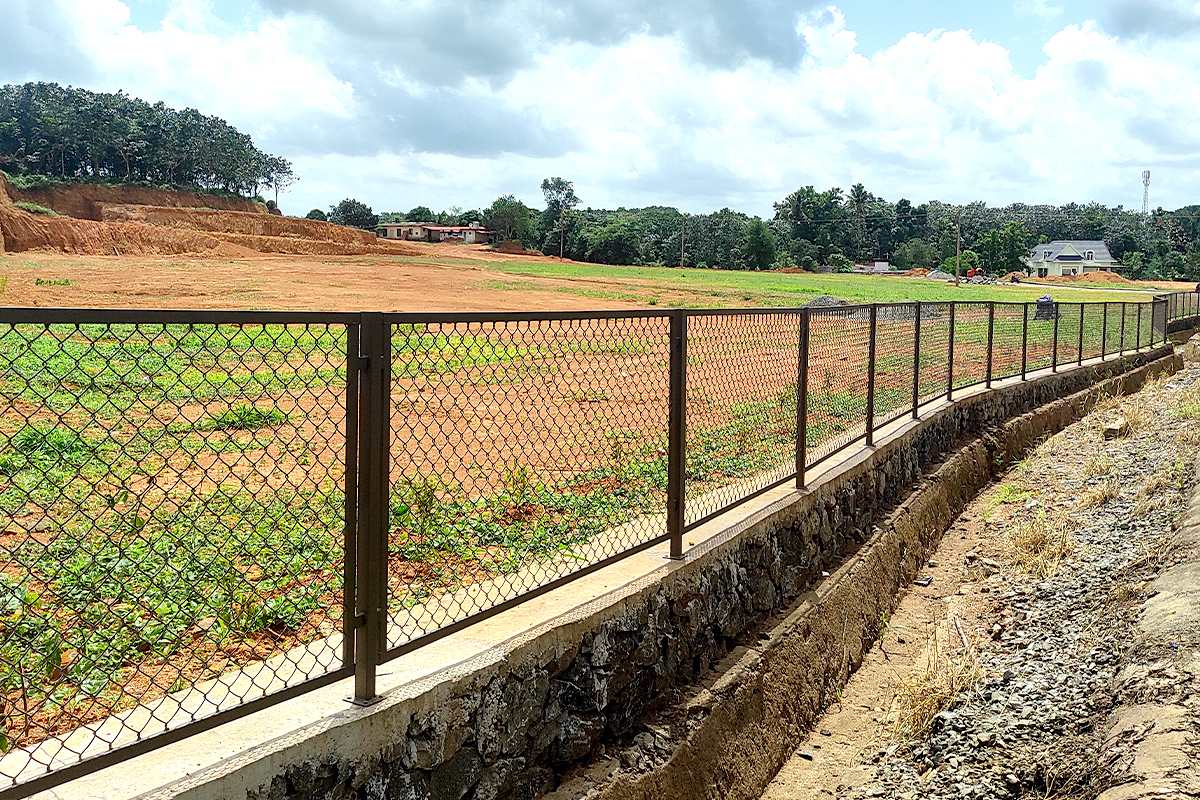 Customized fencing solutions for different properties
