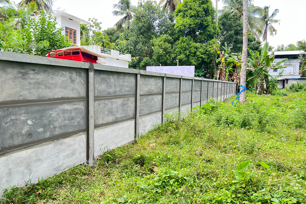 Precast concrete slab wall fencing in Kerala